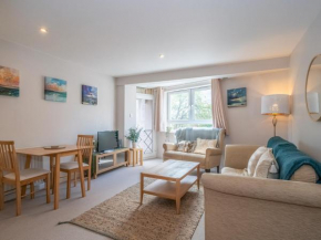 Pass the Keys Homely 2 Bed Flat near The Shore with Free Parking